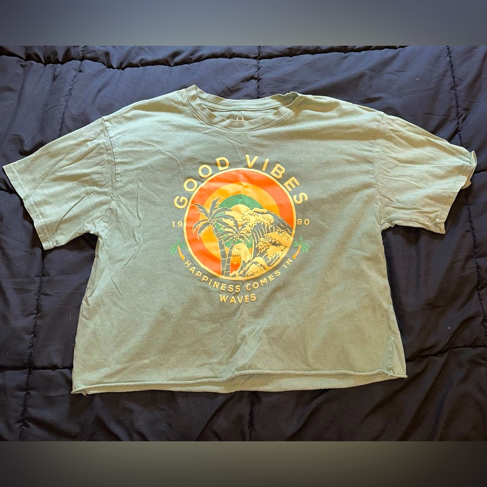 Organic Generation Cropped Green Beach Tee Size L